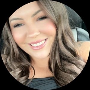 Meet your Posher, Alexus